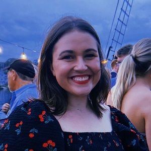 Meet your Posher, Caitlyn